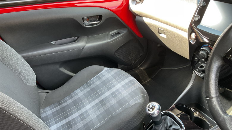 Peugeot 108 1.0 72 Allure 5dr Petrol Hatchback